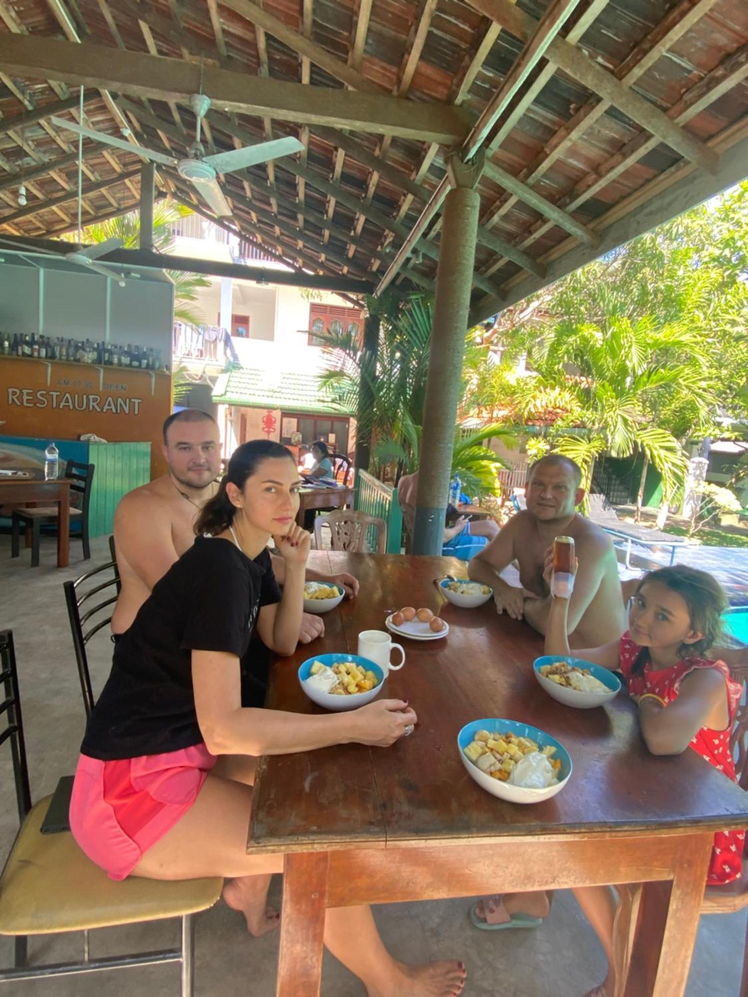Damith Guest House Unawatuna Esterno foto