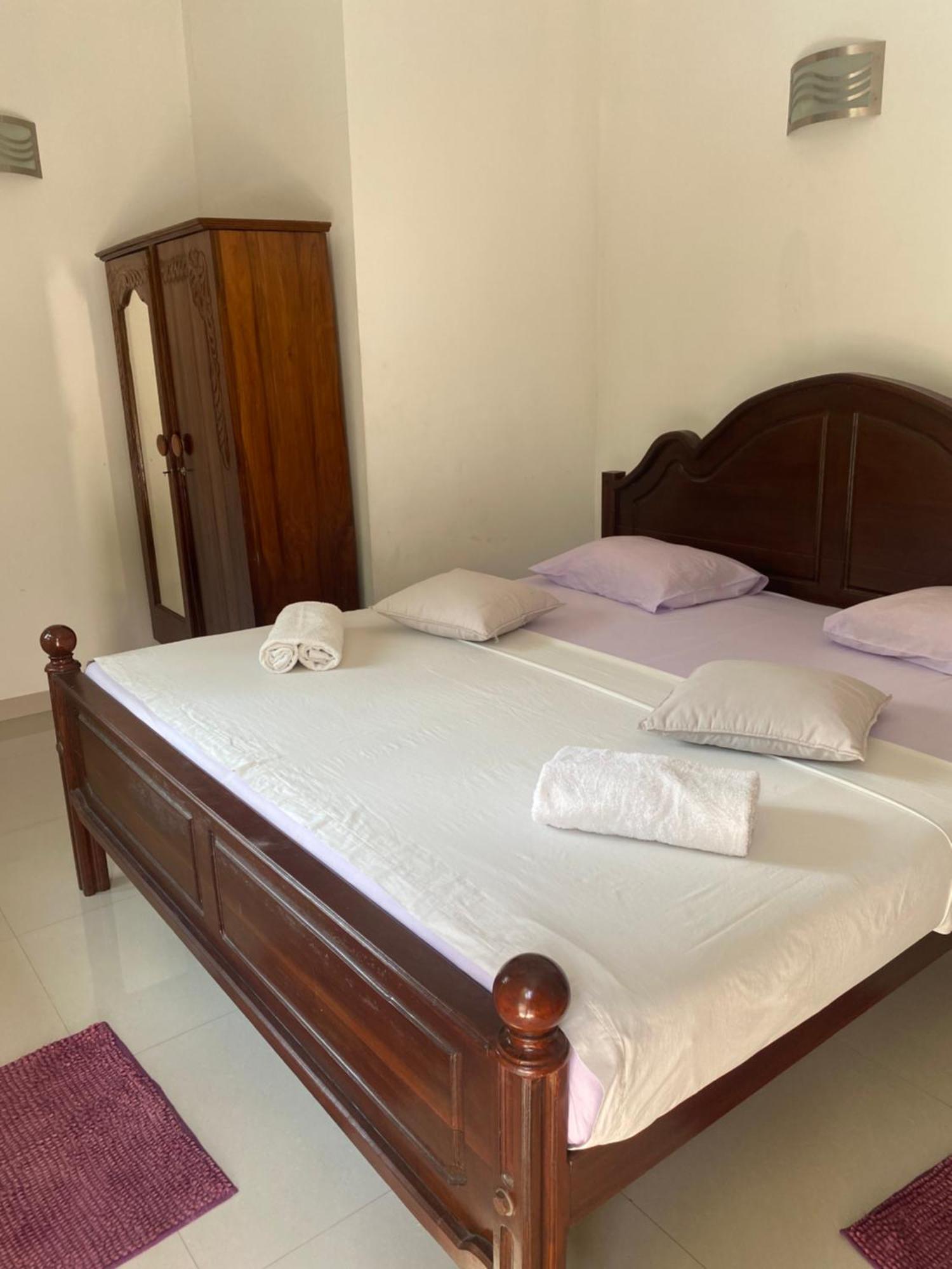 Damith Guest House Unawatuna Esterno foto