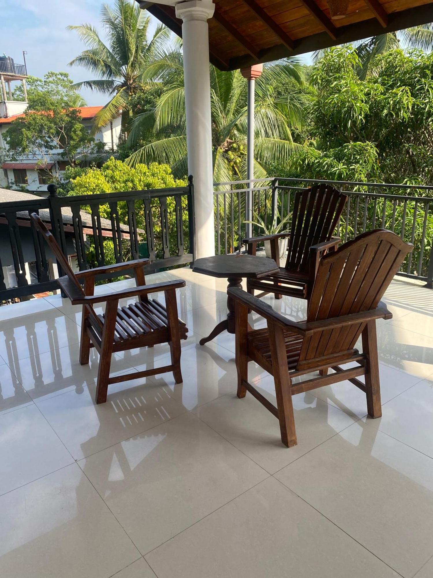 Damith Guest House Unawatuna Esterno foto