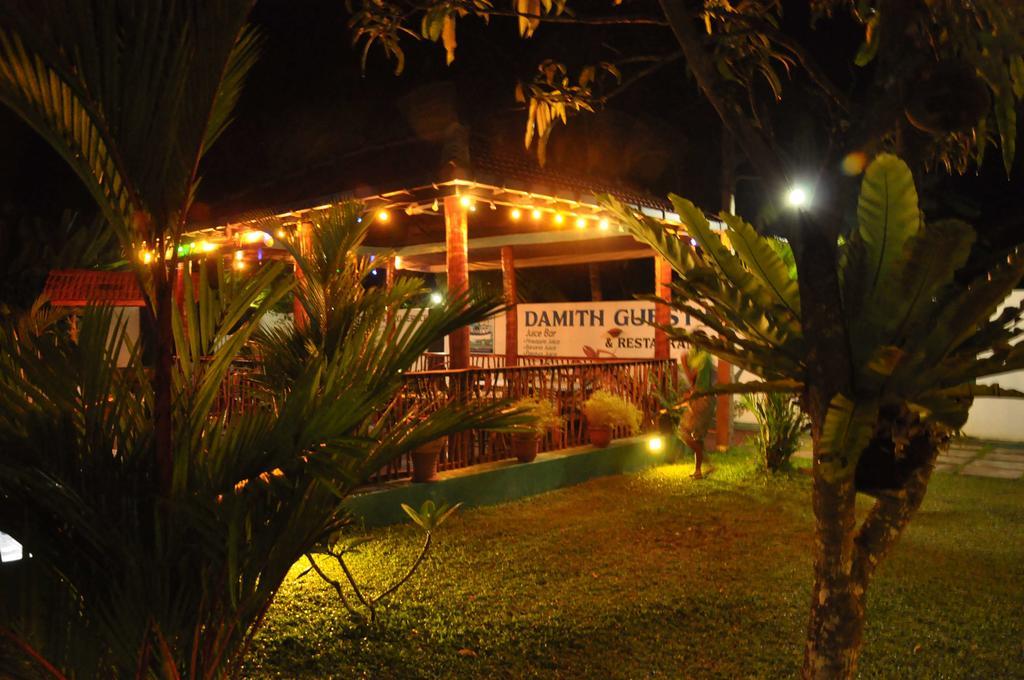 Damith Guest House Unawatuna Esterno foto