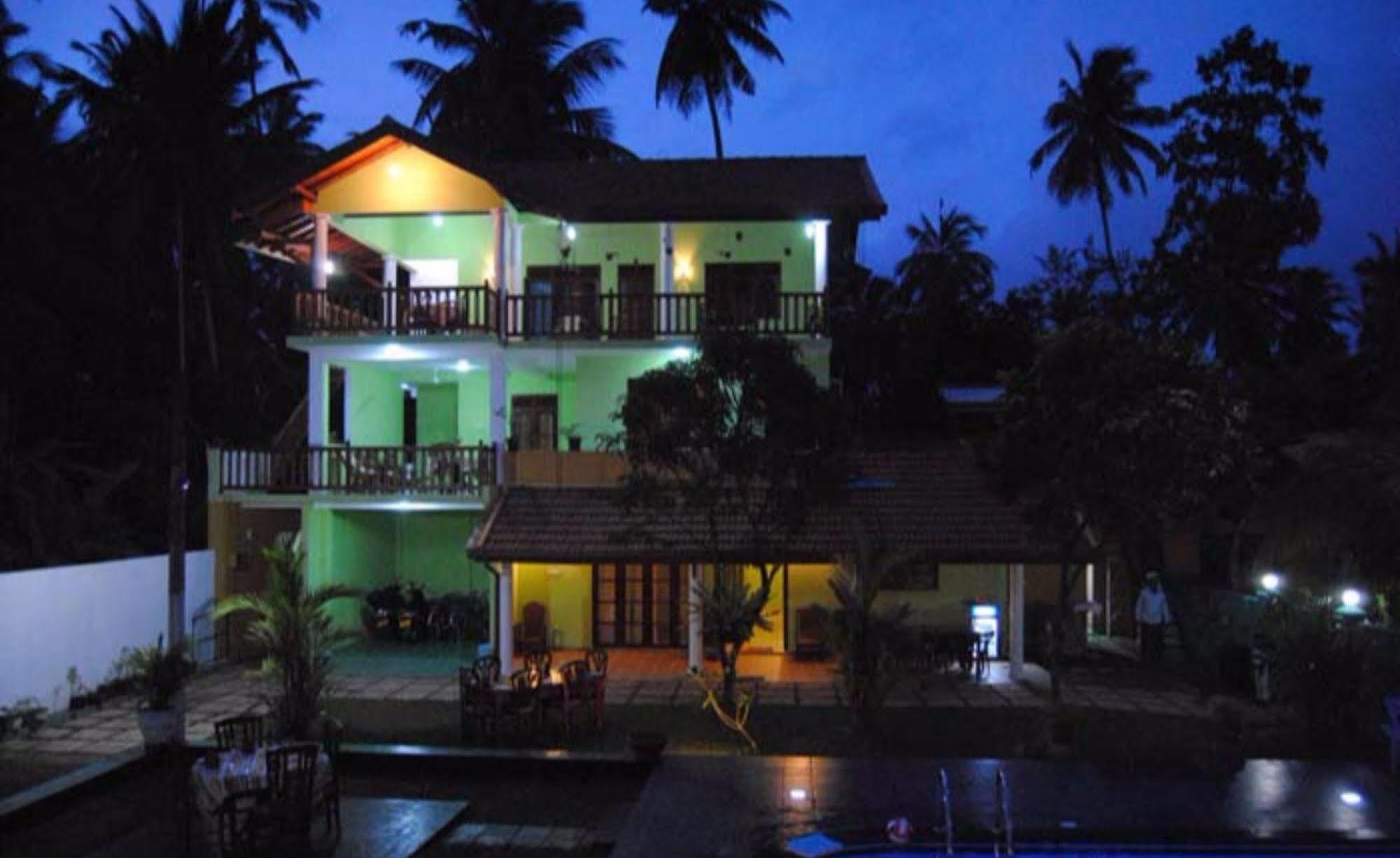 Damith Guest House Unawatuna Esterno foto